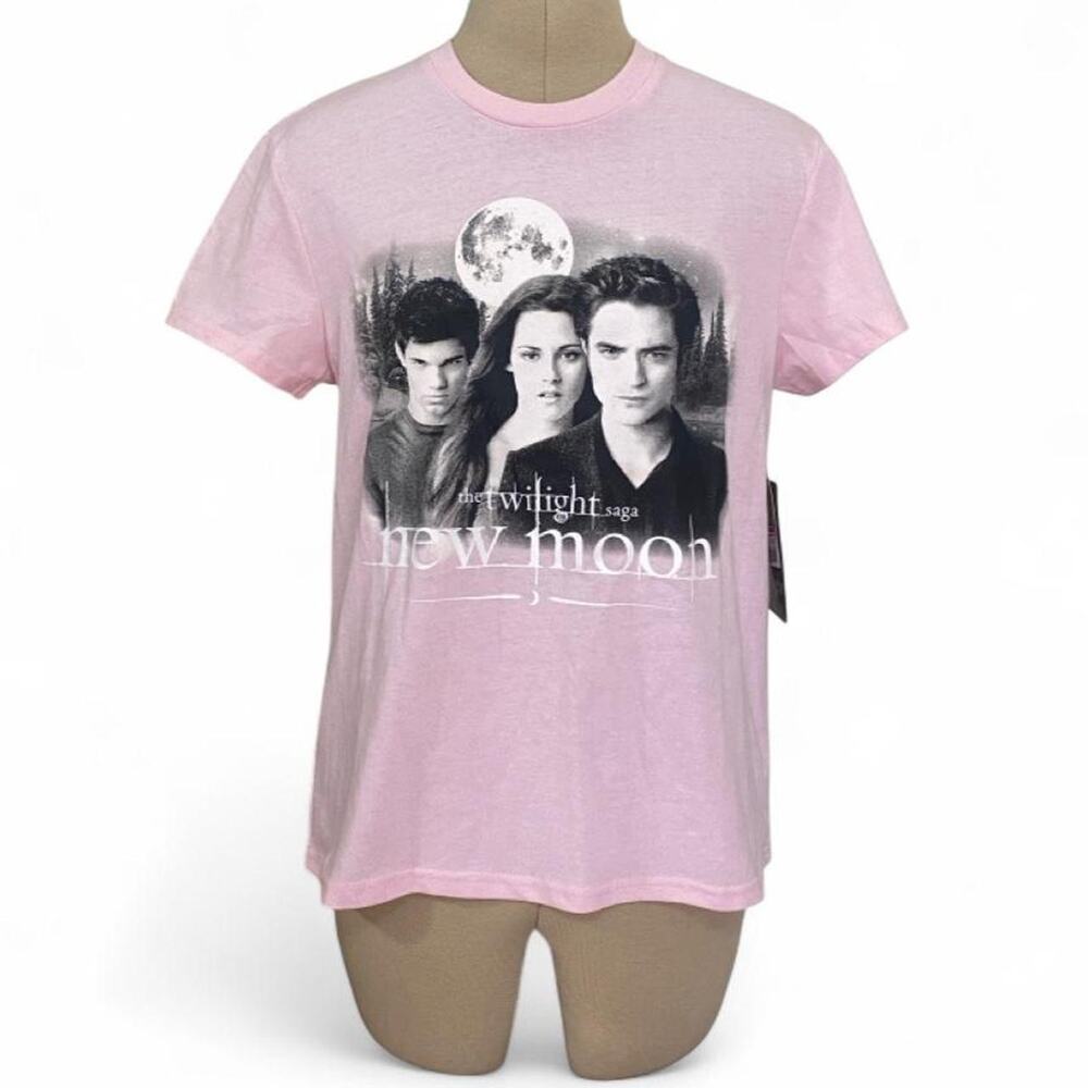 NWT pink Twilight Saga New Moon graphic tee, size M